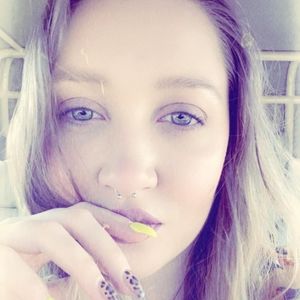 Meet your Posher, Jostacia